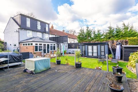 15 Teynham Green, Gillingham, ME8 6NZ