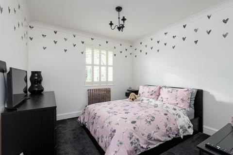 15 Teynham Green, Gillingham, ME8 6NZ