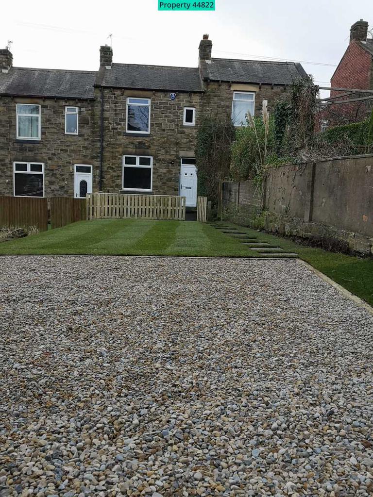 Springwell View, Birstall, Batley, WF17 0DN 2 bed terraced house £760