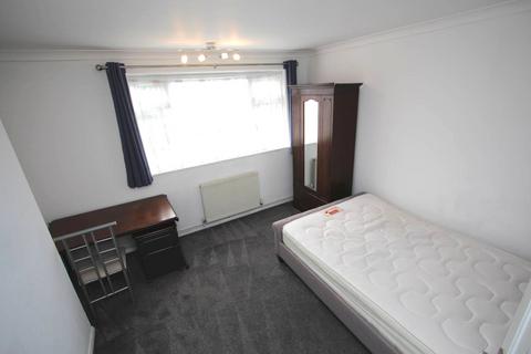 3 bedroom flat to rent, Surbiton Road, Kingston upon Thames KT1