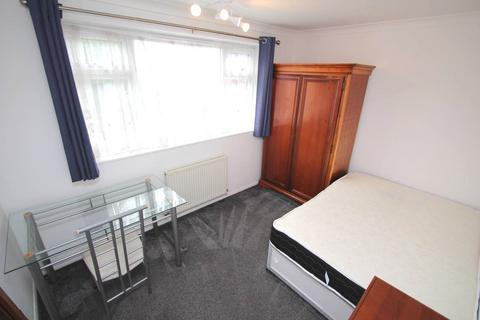 3 bedroom flat to rent, Surbiton Road, Kingston upon Thames KT1