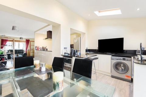 5 Dearing Close, Aylesbury, HP20 2XJ