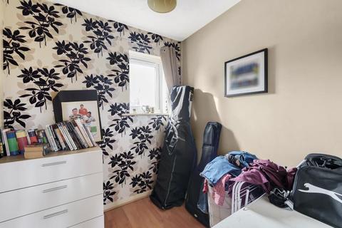5 Dearing Close, Aylesbury, HP20 2XJ