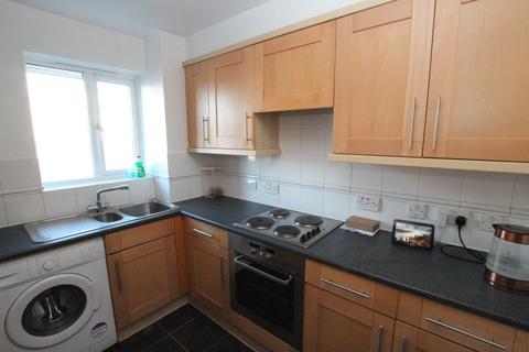 2 bedroom apartment to rent, St. Peters Street, Maidstone ME16