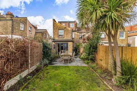 13 Hardman Road, London, SE7 7QX