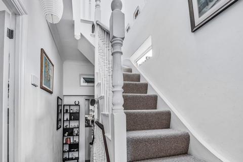 13 Hardman Road, London, SE7 7QX