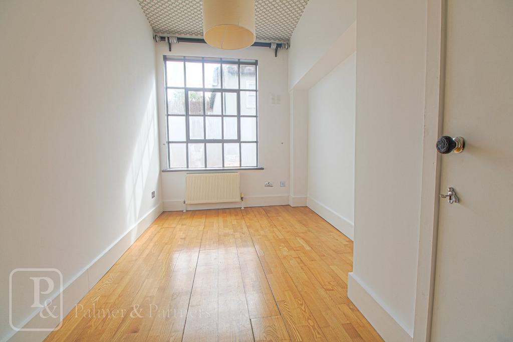 2nd Bedroom