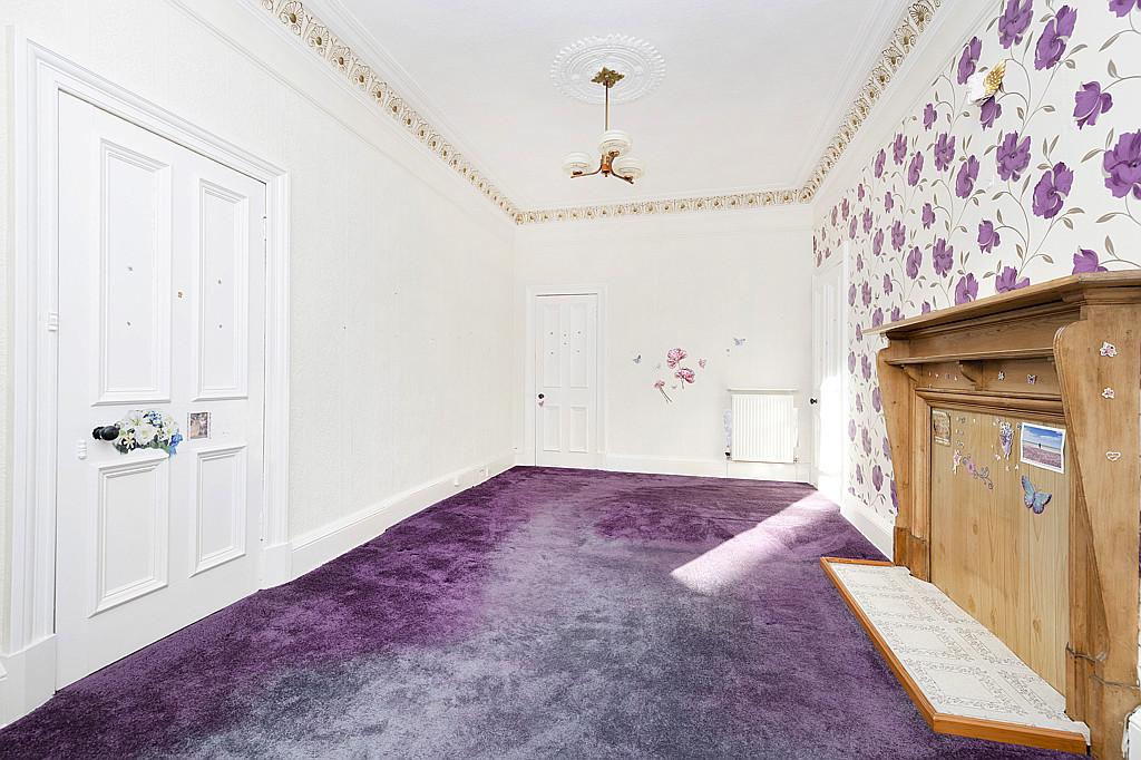 Sitting Room/Double Bedroom 1
