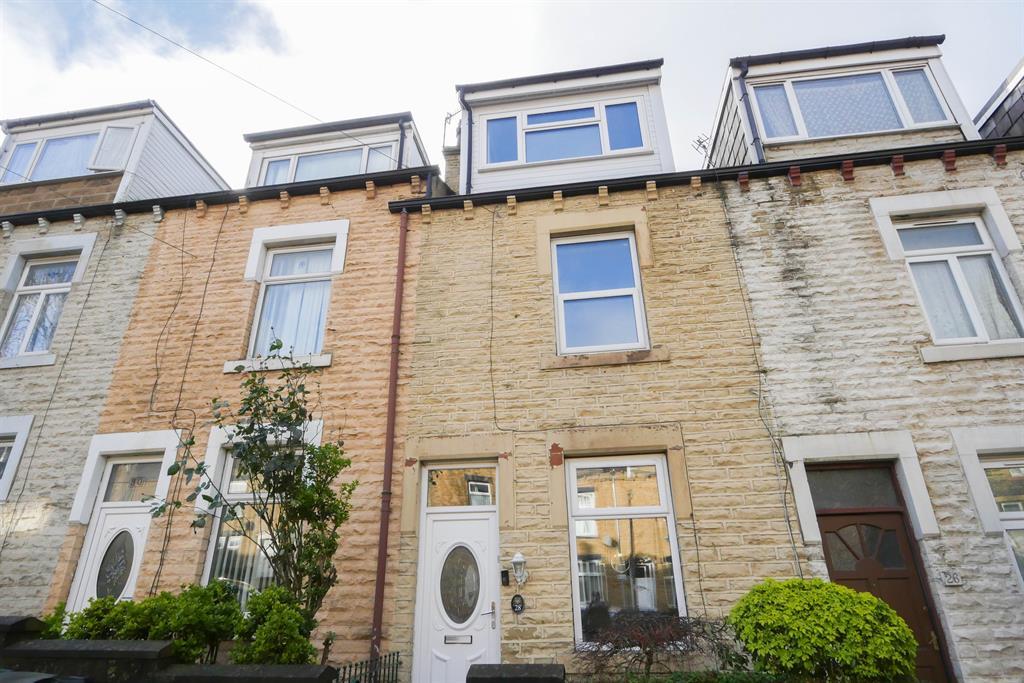 Binnie Street, Thornbury, Bradford, BD3 4 bed terraced house £120,000