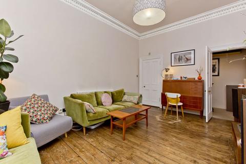 18/3 Polwarth Crescent, Edinburgh, EH11 1HW