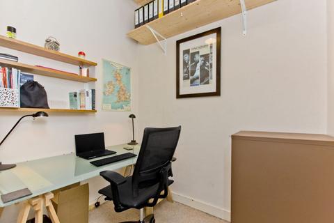 18/3 Polwarth Crescent, Edinburgh, EH11 1HW