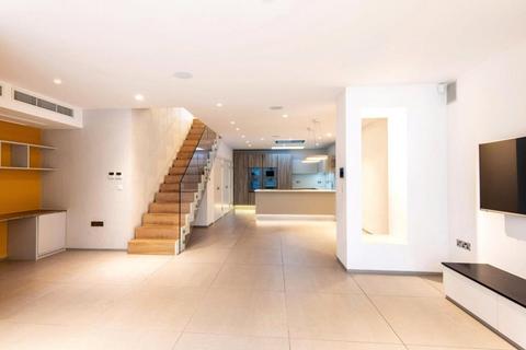 2a Willoughby Road, London, NW3 1SA
