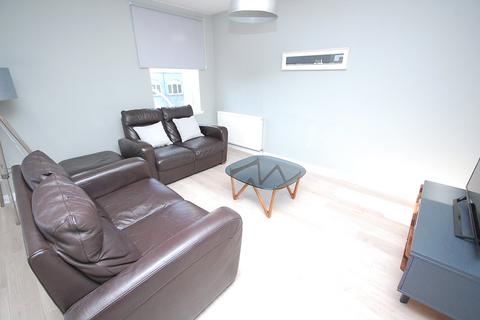 2 bedroom flat to rent, Berry Street, City Centre, Aberdeen, AB25