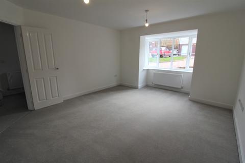 4 bedroom detached house to rent, Wheat Belt Rise