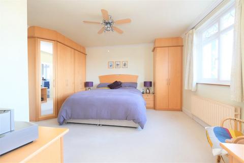 41 Hillview Road, Orpington, BR6 0SE