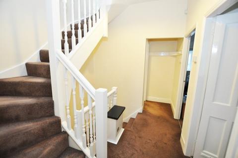 3 bedroom flat to rent - Greystoke Avenue, Sandyford, Newcastle Upon Tyne