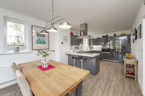 1 Tickners Way, Coulsdon, CR5 3GG