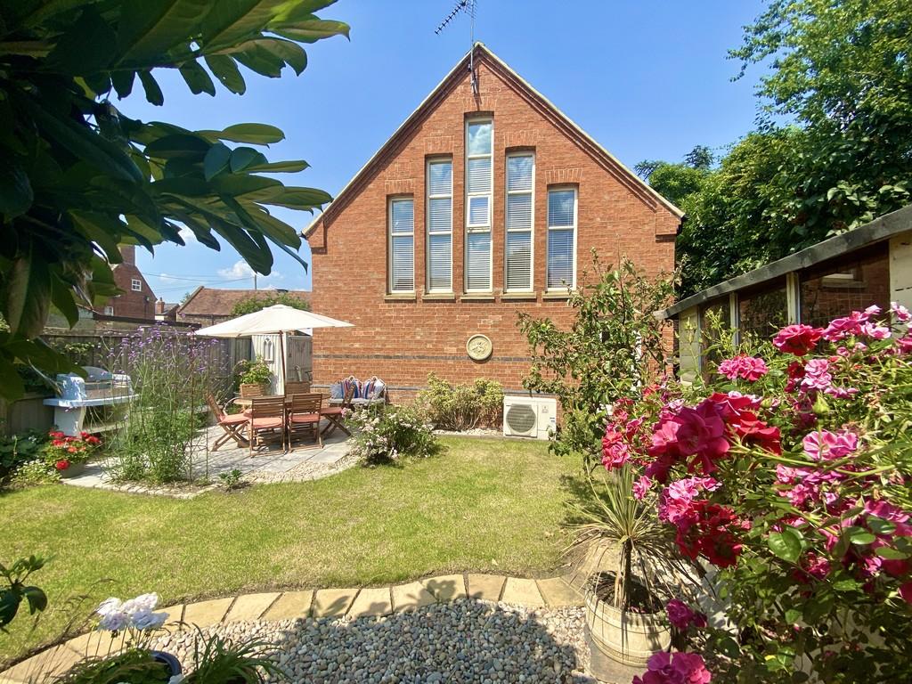 Chapel Court, High Street, Braunston, NN11 7HS 3 bed semidetached