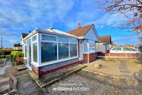 2 bedroom detached bungalow for sale - Russell Drive, Prestatyn