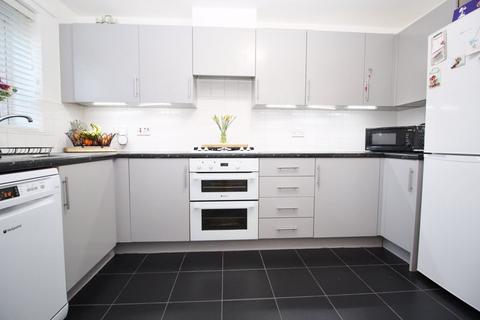 3 bedroom end of terrace house for sale, Warner Close, Hedge End, SO30 2BE
