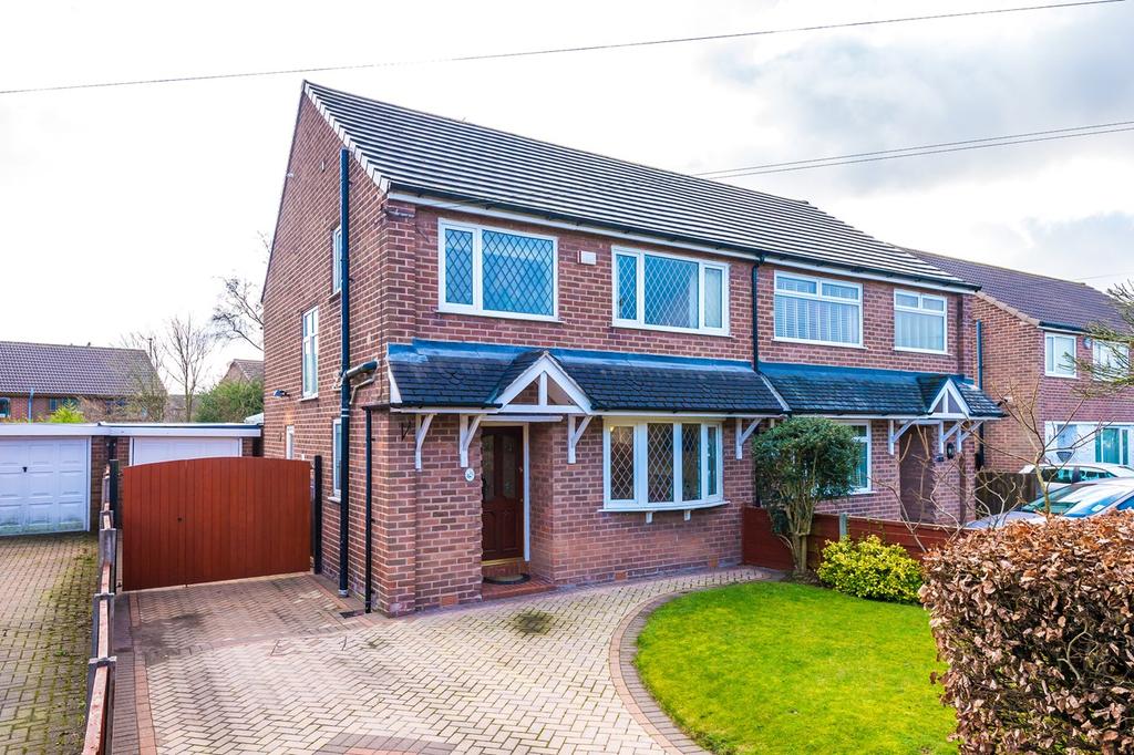 Lodge Drive, Culcheth, Warrington, WA3 3 bed semidetached house £350,000