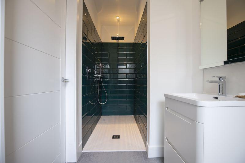 Bedroom 2 En-suite