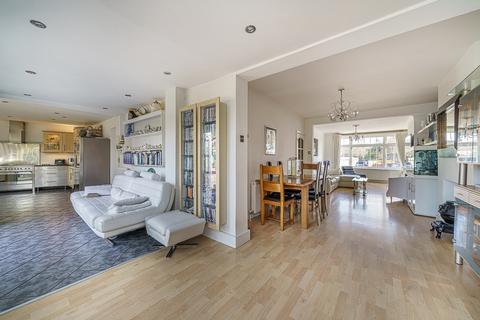 2 Ambleside Avenue, Beckenham, BR3 3RW