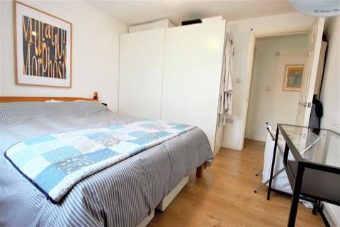 1 bedroom flat to rent, Balls Pond Road, Dalston N1