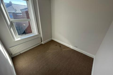 3 bedroom flat to rent, Croydon Road, Newcastle upon Tyne, NE4