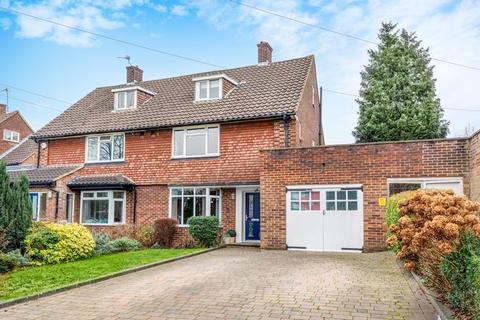 57 Alington Grove, Wallington, SM6 9NH