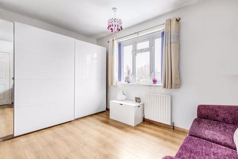 57 Alington Grove, Wallington, SM6 9NH