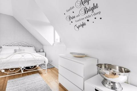 57 Alington Grove, Wallington, SM6 9NH