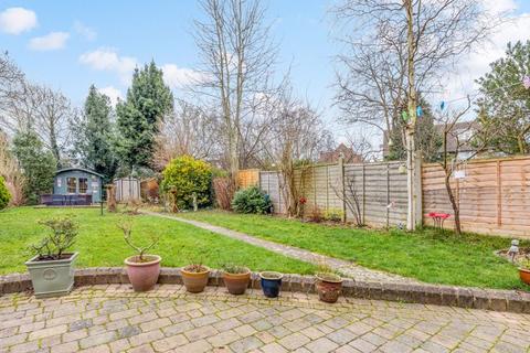 57 Alington Grove, Wallington, SM6 9NH