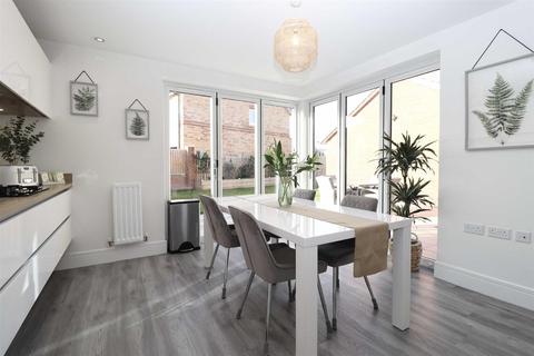 10 James Lloyd Drive, Stamford Bridge, York, YO41 1FF