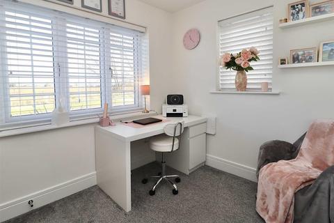 10 James Lloyd Drive, Stamford Bridge, York, YO41 1FF