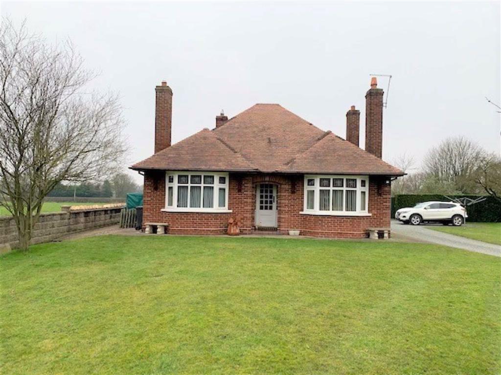 Golf House Lane, Whitchurch, SY13 3 bed property with land £350,000