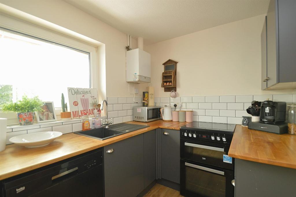Kitchen1.jpg