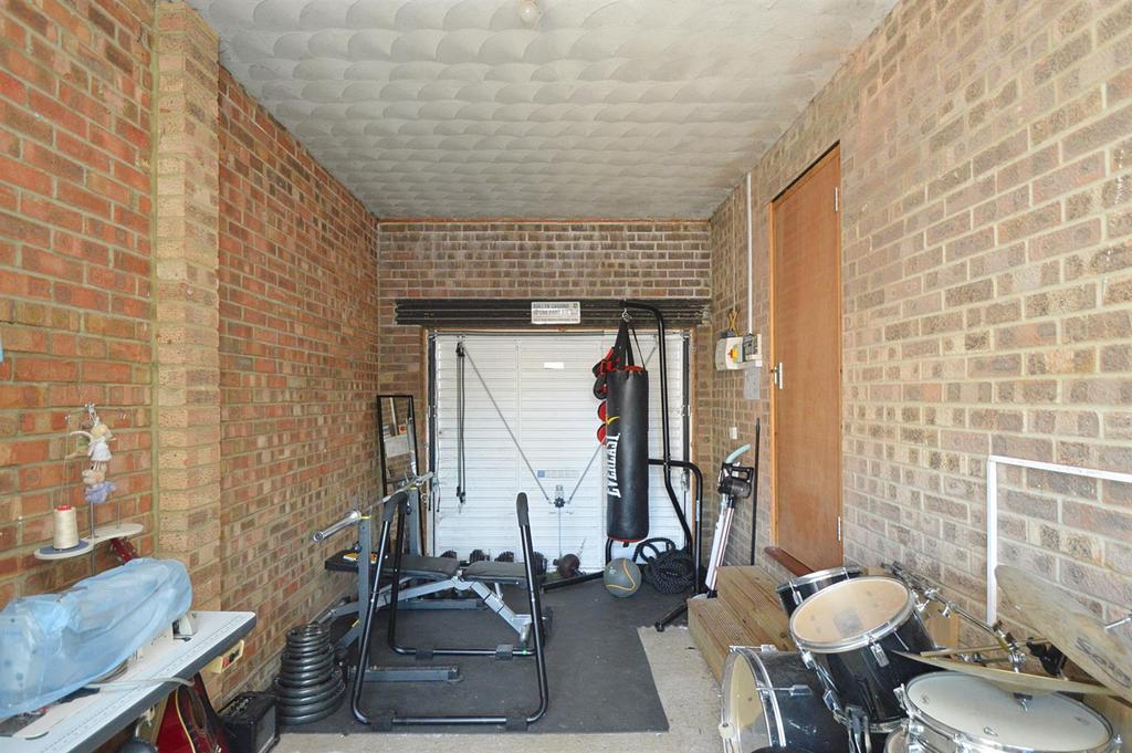 Garage.jpg