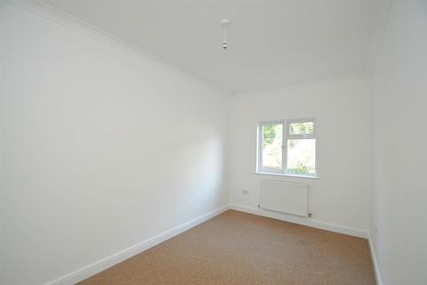 2 bedroom apartment for sale - ALLOCATED PARKING * BONCHURCH