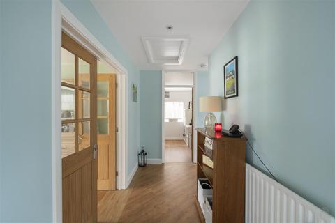 Bondhu Leigh Road, Betchworth, RH3 7AW