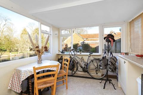 1 Ayleswade Road, Harnham, Salisbury, SP2 8DW