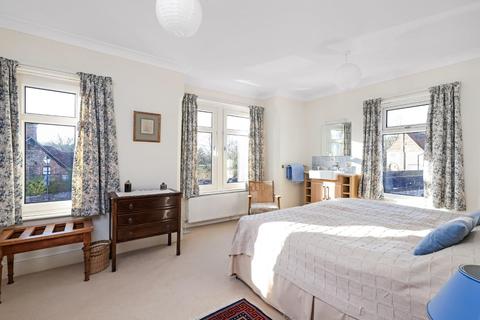 1 Ayleswade Road, Harnham, Salisbury, SP2 8DW