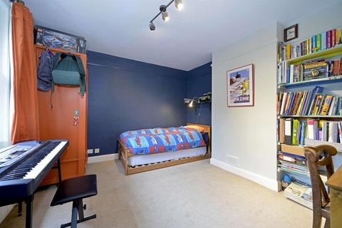 Little Orchard, 57 Ridgemount, Guildford, GU2 7TH