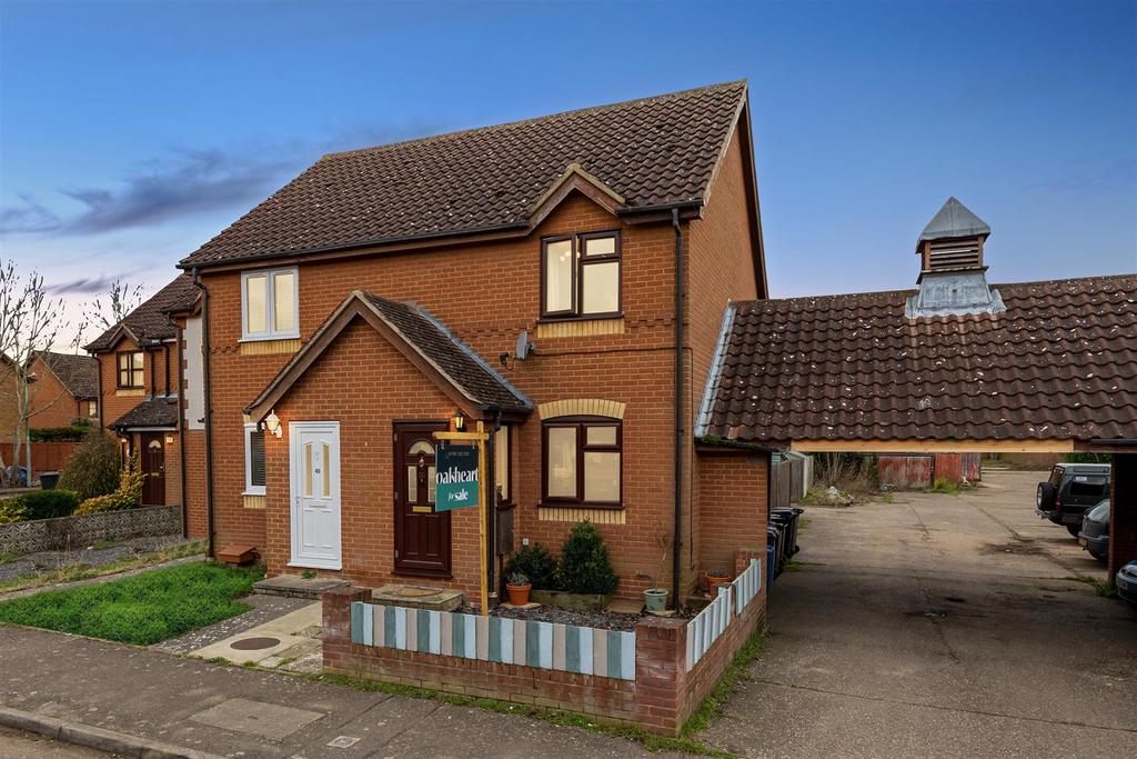 Golding Way, Glemsford 2 bed semidetached house £190,000