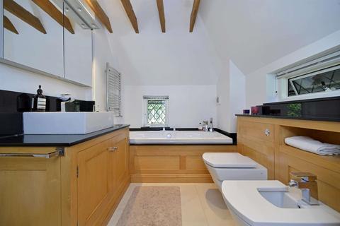 Cyder Cottage, 9 Pilgrims Way, Guildford, GU4 8AD