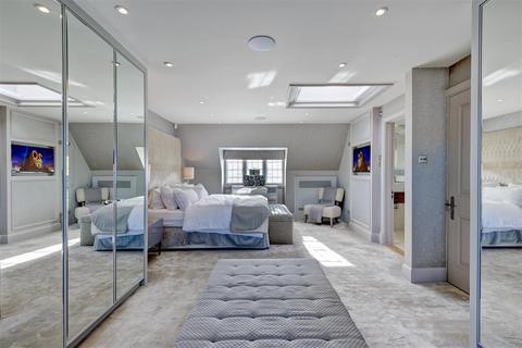 66 Southway, London, NW11 6SA