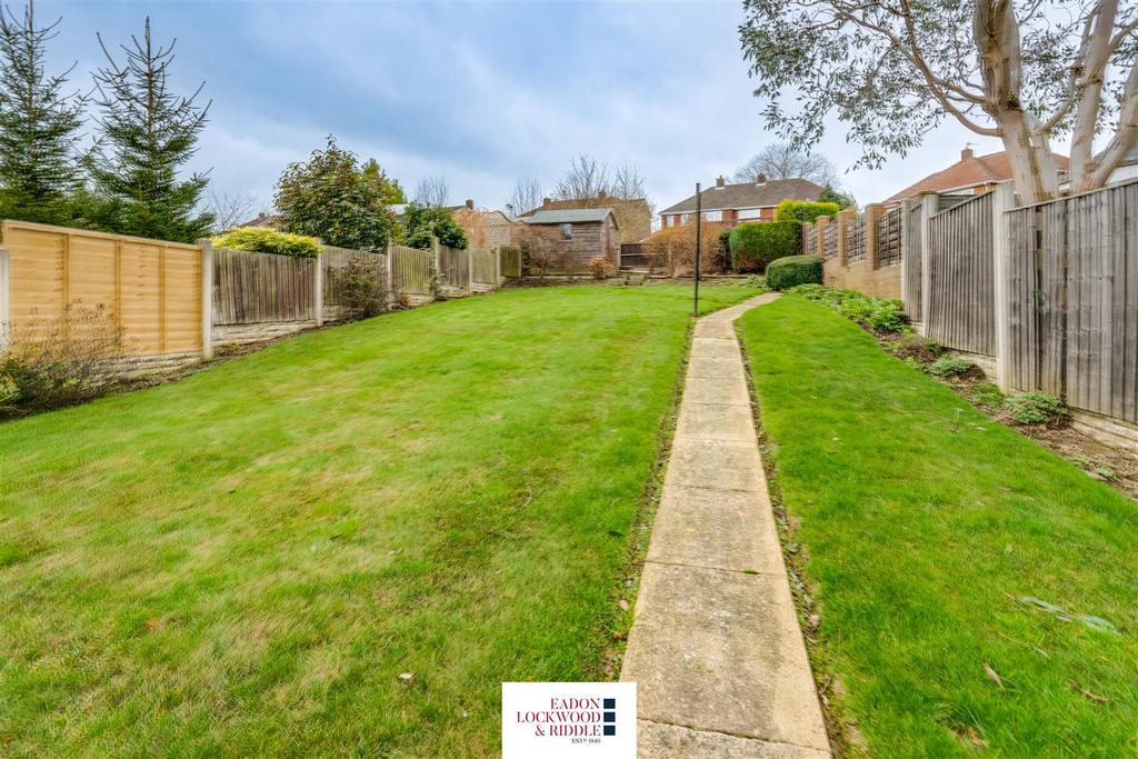 Rear Garden 1.jpg