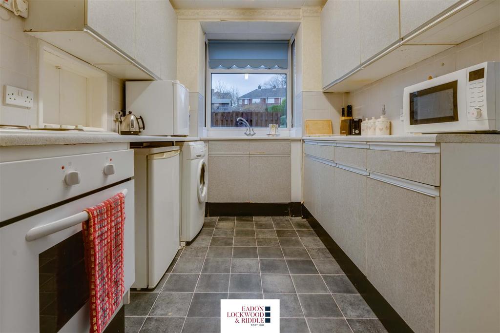 Kitchen 2.jpg
