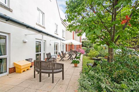 1 bedroom apartment for sale, Farringford Court, 1 Avenue Road, Lymington, Hampshire