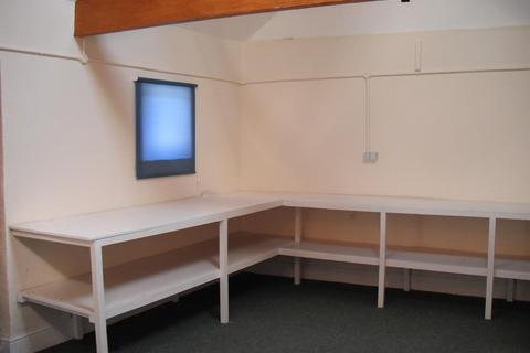 undefined, Buttercrambe Estate
